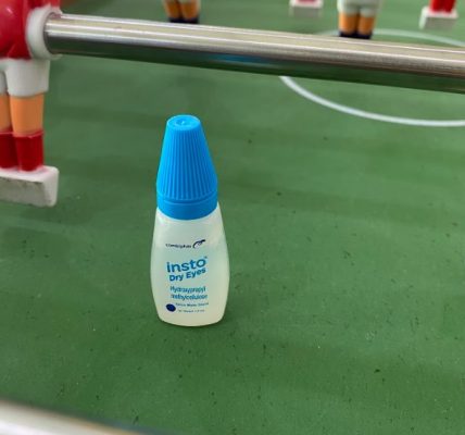 Layar Laptop Bikin Mata Kering, Saat Itulah Aku Bertemu Insto Dry Eyes