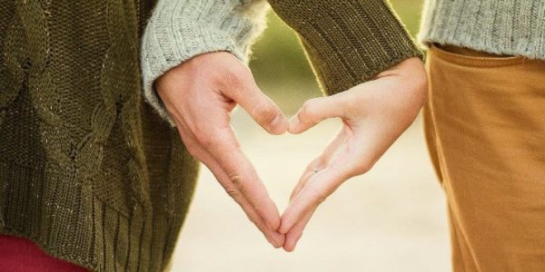 Cara Ungkapkan Perasaan Lewat Kumpulan Lagu untuk Crush