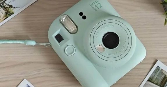 Ada yang Baru, Nih, dari Kamera Instax Mini 12!